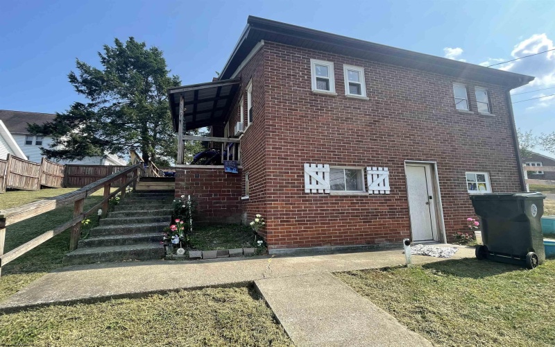 60 Lincoln Street, Buckhannon, West Virginia 26201, 2 Bedrooms Bedrooms, 4 Rooms Rooms,1 BathroomBathrooms,Single Family Detached,For Sale,Lincoln,10156094