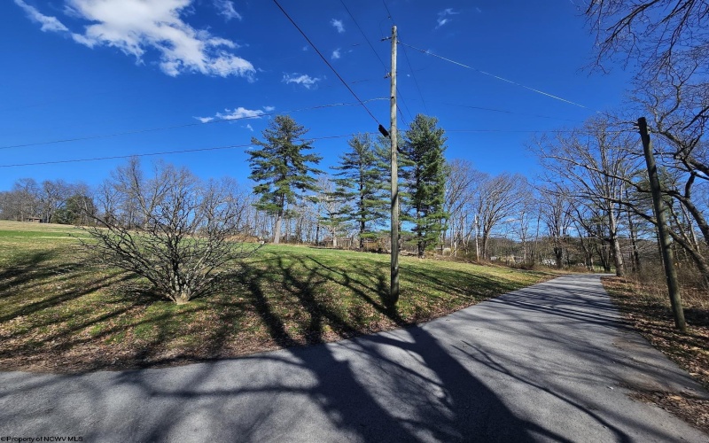 6097 Gladesville Road, Independence, West Virginia 26374, ,Lots/land,For Sale,Gladesville,10153437