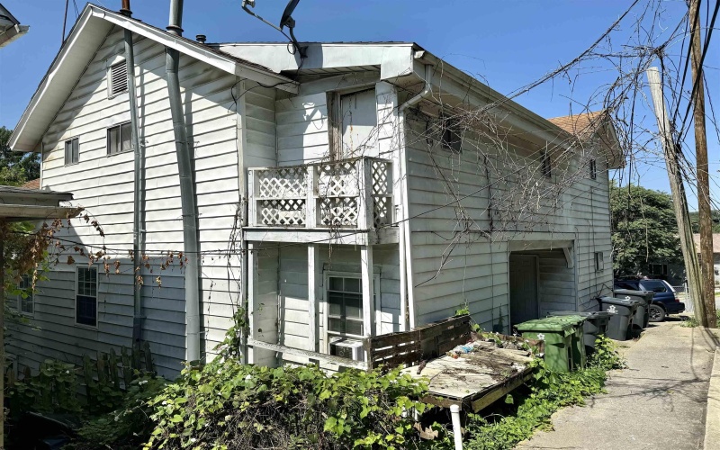 444 Dorsey Avenue, Morgantown, West Virginia 26501, ,Multi-unit/income,For Sale,Dorsey,10156170