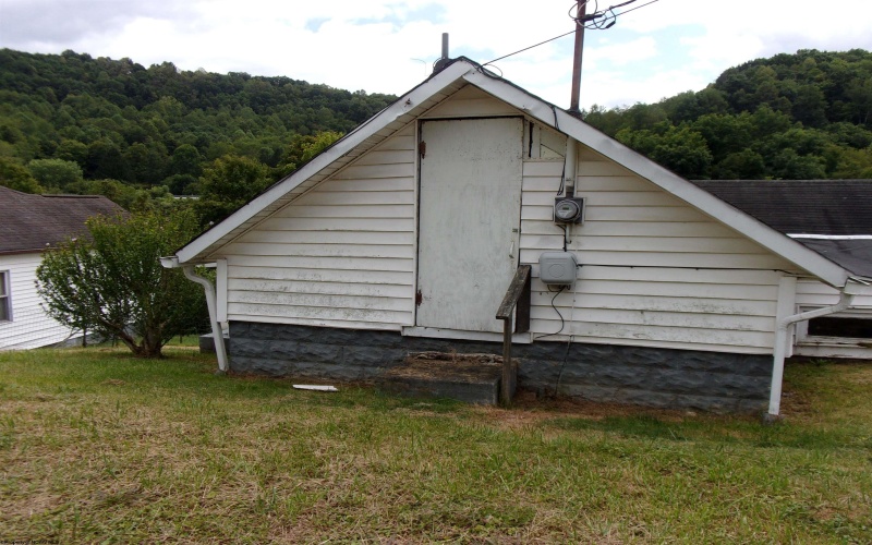 64 Caboose Lane, Salem, West Virginia 26426, 2 Bedrooms Bedrooms, 5 Rooms Rooms,1 BathroomBathrooms,Single Family Detached,For Sale,Caboose,10156181