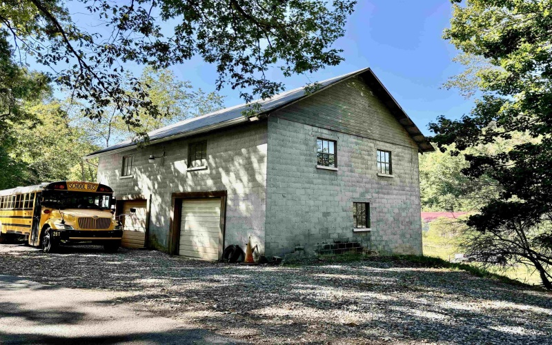 398 Raccoon Run Road, Salem, West Virginia 26426, 3 Bedrooms Bedrooms, 10 Rooms Rooms,2 BathroomsBathrooms,Single Family Detached,For Sale,Raccoon Run,10156224