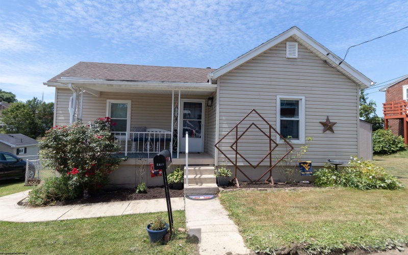 1619 Gould Avenue, Clarksburg, West Virginia 26301, 2 Bedrooms Bedrooms, 5 Rooms Rooms,1 BathroomBathrooms,Single Family Detached,For Sale,Gould,10156284