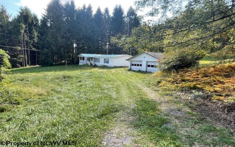 2309 Vista View Road, Kingwood, West Virginia 26537-8451, 3 Bedrooms Bedrooms, 7 Rooms Rooms,2 BathroomsBathrooms,Single Family Detached,For Sale,Vista View,10156373