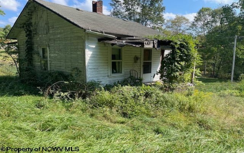 2309 Vista View Road, Kingwood, West Virginia 26537-8451, 3 Bedrooms Bedrooms, 7 Rooms Rooms,2 BathroomsBathrooms,Single Family Detached,For Sale,Vista View,10156373