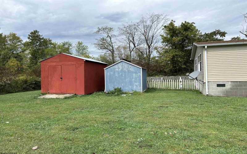 134 Sunny Hill Road, Masontown, West Virginia 26542, 4 Bedrooms Bedrooms, 8 Rooms Rooms,2 BathroomsBathrooms,Single Family Detached,For Sale,Sunny Hill,10156583