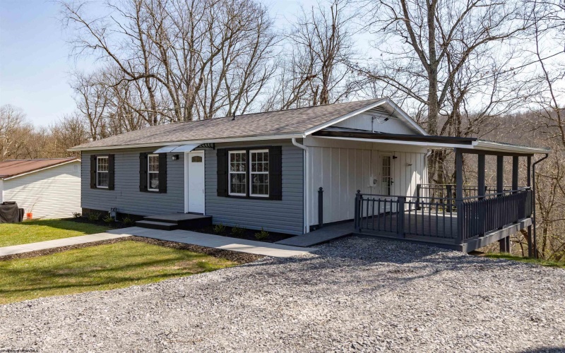 208 Stone Street, Bridgeport, West Virginia 26330, 4 Bedrooms Bedrooms, 8 Rooms Rooms,2 BathroomsBathrooms,Single Family Detached,For Sale,Stone,10153439