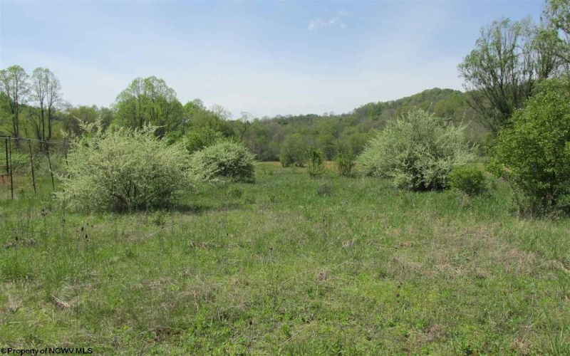 32.60 ACRES MIDDLETOWN Road, Fairmont, West Virginia 26554, ,Lots/land,For Sale,MIDDLETOWN,10126016