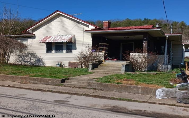 291 Baxter Street, Sutton, West Virginia 26601, 3 Bedrooms Bedrooms, 7 Rooms Rooms,1 BathroomBathrooms,Single Family Detached,For Sale,Baxter,10156623