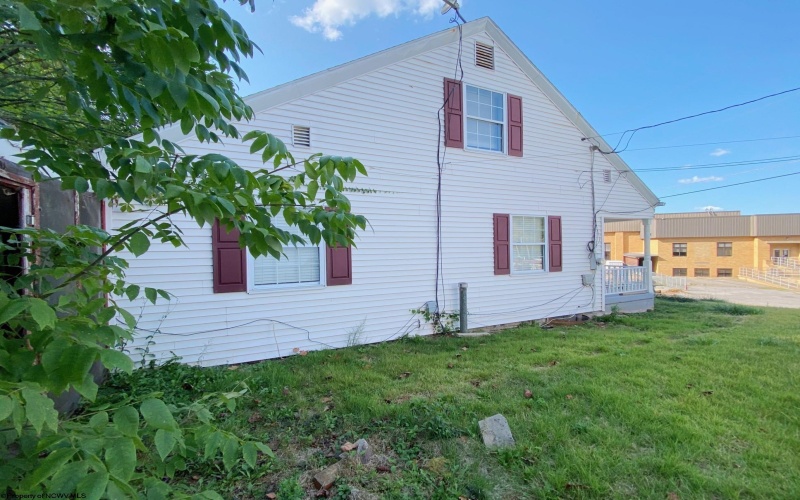 123 Parkway Avenue, Spencer, West Virginia 25276, 3 Bedrooms Bedrooms, 7 Rooms Rooms,1 BathroomBathrooms,Single Family Detached,For Sale,Parkway,10156636