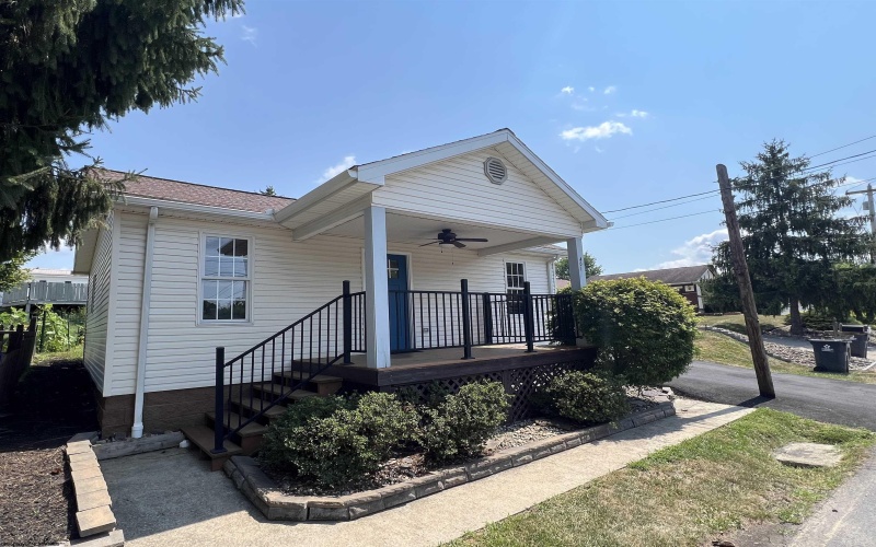 401 Mississippi Street, Morgantown, West Virginia 26501, 2 Bedrooms Bedrooms, 4 Rooms Rooms,1 BathroomBathrooms,Residential Rentals,For Rent,Mississippi,10156665