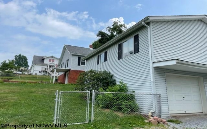 289 Sherwood Street, Morgantown, West Virginia 26505, 3 Bedrooms Bedrooms, 7 Rooms Rooms,2 BathroomsBathrooms,Residential Rentals,For Rent,Sherwood,10156679