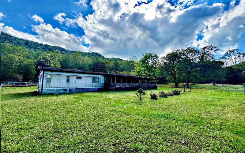 4000 Elk River Road, Webster Springs, West Virginia 26288, ,Lots/land,For Sale,Elk River,10156699