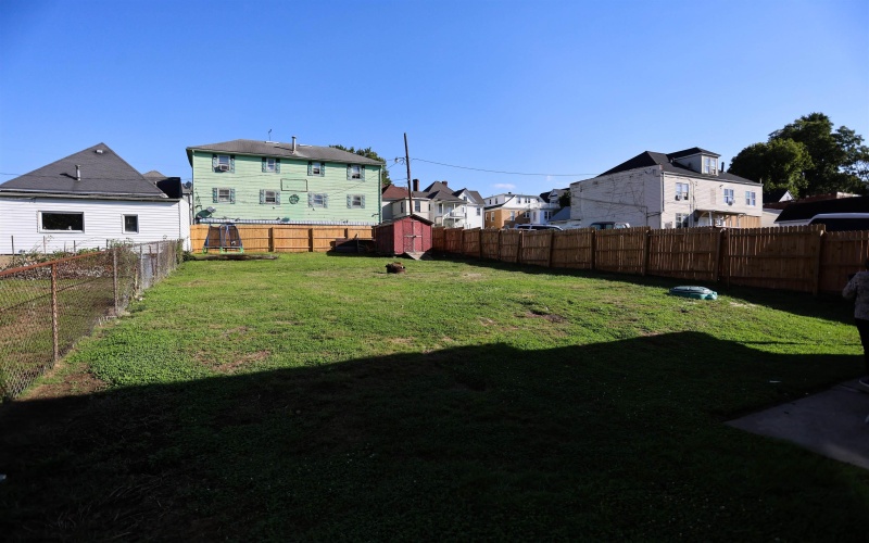 650 Locust Avenue, Clarksburg, West Virginia 26301, 4 Bedrooms Bedrooms, 8 Rooms Rooms,1 BathroomBathrooms,Single Family Detached,For Sale,Locust,10156734