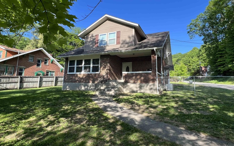 102 Harpertown Road, Elkins, West Virginia 26241, 4 Bedrooms Bedrooms, 10 Rooms Rooms,2 BathroomsBathrooms,Single Family Detached,For Sale,Harpertown,10156742