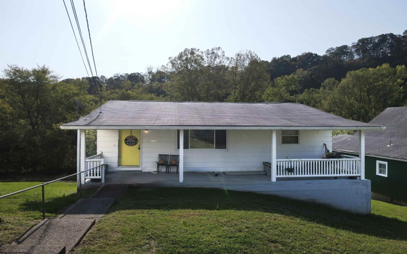 206 College Street, Glenville, West Virginia 26351, 3 Bedrooms Bedrooms, 5 Rooms Rooms,1 BathroomBathrooms,Single Family Detached,For Sale,College,10156771