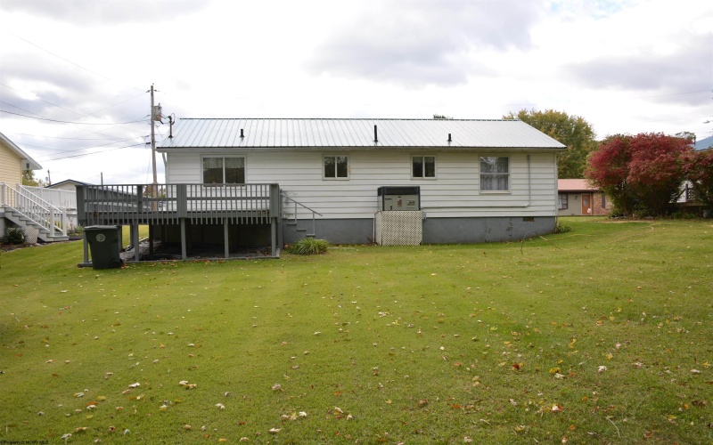 13 Gate Street, Buckhannon, West Virginia 26201, 3 Bedrooms Bedrooms, 6 Rooms Rooms,1 BathroomBathrooms,Single Family Detached,For Sale,Gate,10156772