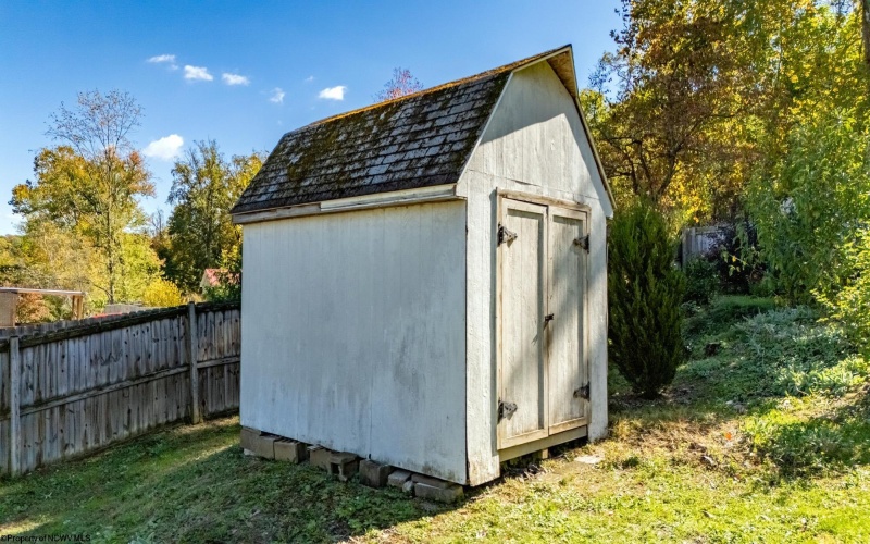 746 Canyon Road, Morgantown, West Virginia 26508, 3 Bedrooms Bedrooms, 7 Rooms Rooms,2 BathroomsBathrooms,Single Family Detached,For Sale,Canyon,10156855