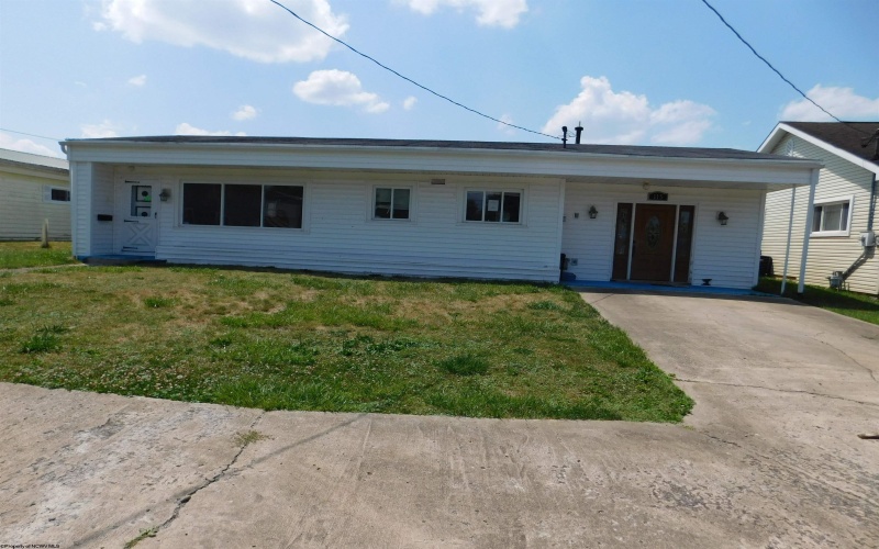 115 Ullom Street, Fairmont, West Virginia 26554, 2 Bedrooms Bedrooms, 7 Rooms Rooms,1 BathroomBathrooms,Single Family Detached,For Sale,Ullom,10156852