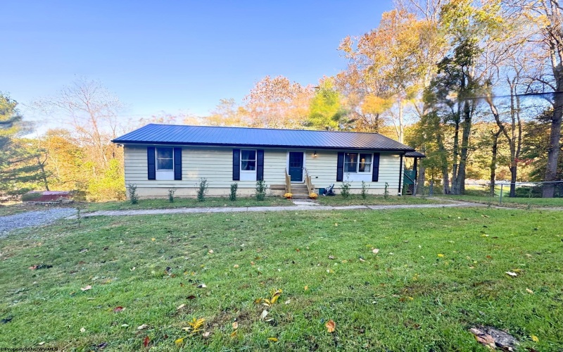 2158 Opekiska Ridge Road, Fairmont, West Virginia 26554-0902, 3 Bedrooms Bedrooms, 6 Rooms Rooms,1 BathroomBathrooms,Single Family Detached,For Sale,Opekiska Ridge,10156863