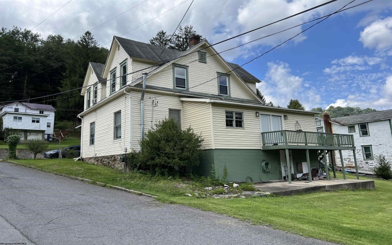 115 Walnut Street, Rowlesburg, West Virginia 26425, 3 Bedrooms Bedrooms, 7 Rooms Rooms,2 BathroomsBathrooms,Single Family Detached,For Sale,Walnut,10146454