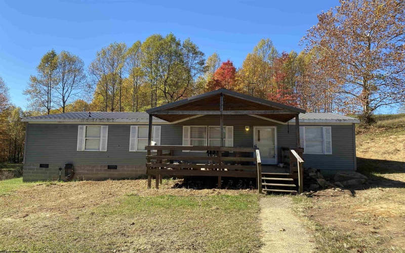 14 Sanford Lane, Buckhannon, West Virginia 26201-0000, 4 Bedrooms Bedrooms, 7 Rooms Rooms,2 BathroomsBathrooms,Single Family Detached,For Sale,Sanford,10156918