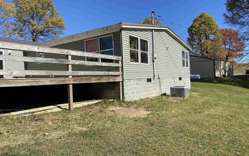 14 Sanford Lane, Buckhannon, West Virginia 26201-0000, 4 Bedrooms Bedrooms, 7 Rooms Rooms,2 BathroomsBathrooms,Single Family Detached,For Sale,Sanford,10156918