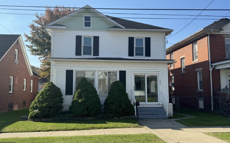 302 Magnolia Avenue, Clarksburg, West Virginia 26301-4126, 3 Bedrooms Bedrooms, 7 Rooms Rooms,1 BathroomBathrooms,Single Family Detached,For Sale,Magnolia,10156929