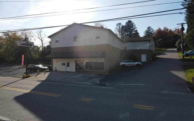 328 Tunnelton Street, Kingwood, West Virginia 26537, ,Multi-unit/income,For Sale,Tunnelton,10156936