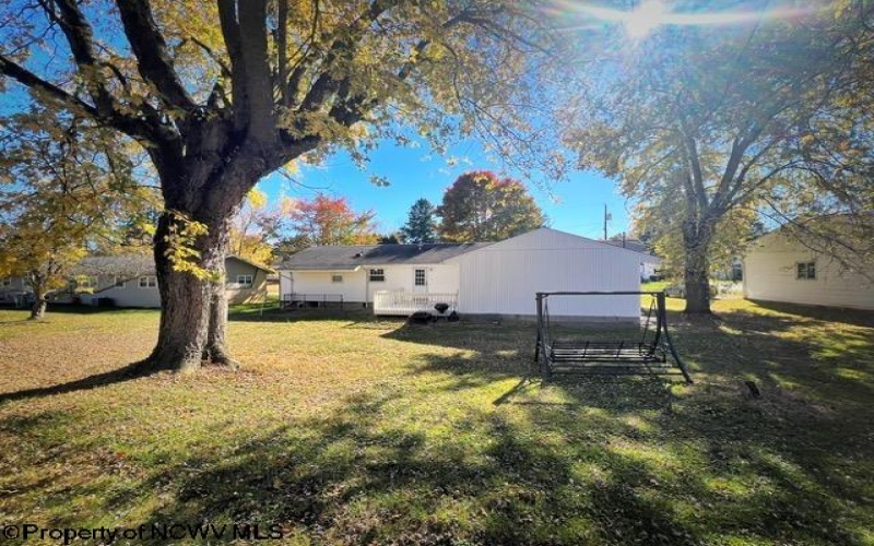 107 Gilbob Street, Fairmont, West Virginia 26554, 4 Bedrooms Bedrooms, 6 Rooms Rooms,3 BathroomsBathrooms,Single Family Detached,For Sale,Gilbob,10156951