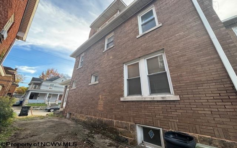 345 Cobun Avenue, Morgantown, West Virginia 26501, 4 Bedrooms Bedrooms, 9 Rooms Rooms,2 BathroomsBathrooms,Single Family Detached,For Sale,Cobun,10156995