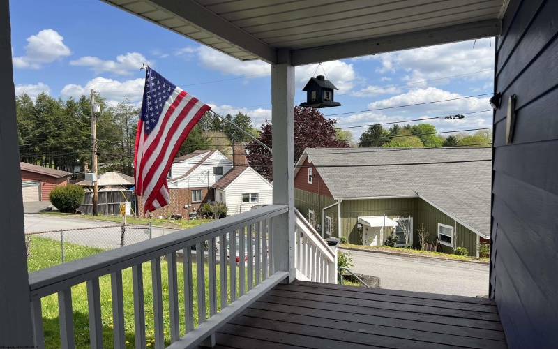 101 Oak Street, Kingwood, West Virginia 26537, 3 Bedrooms Bedrooms, 6 Rooms Rooms,1 BathroomBathrooms,Single Family Detached,For Sale,Oak,10154011