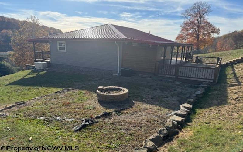 3392 Smithtown Road, Morgantown, West Virginia 26508-0000, 3 Bedrooms Bedrooms, 7 Rooms Rooms,2 BathroomsBathrooms,Single Family Detached,For Sale,Smithtown,10157027