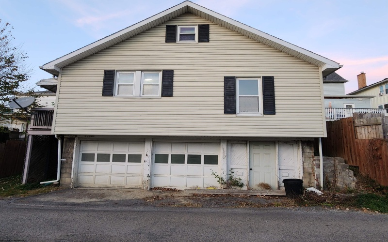 617 Maryland Avenue, Fairmont, West Virginia 26554, 2 Bedrooms Bedrooms, 6 Rooms Rooms,1 BathroomBathrooms,Single Family Detached,For Sale,Maryland,10157029