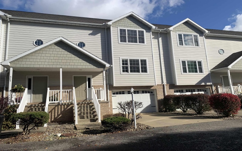 362 Harbor Drive, Morgantown, West Virginia 26508, 3 Bedrooms Bedrooms, 6 Rooms Rooms,3 BathroomsBathrooms,Residential Rentals,For Rent,Harbor,10157038