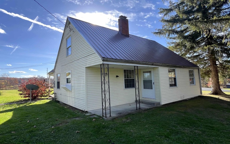 475 Bradley Road, Valley Bend, West Virginia 26293, 3 Bedrooms Bedrooms, 7 Rooms Rooms,1 BathroomBathrooms,Single Family Detached,For Sale,Bradley,10157049