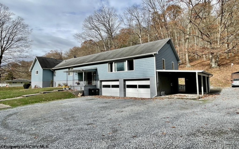 1187 Bunner Ridge Road, Fairmont, West Virginia 26554, 4 Bedrooms Bedrooms, 8 Rooms Rooms,3 BathroomsBathrooms,Single Family Detached,For Sale,Bunner Ridge,10157117