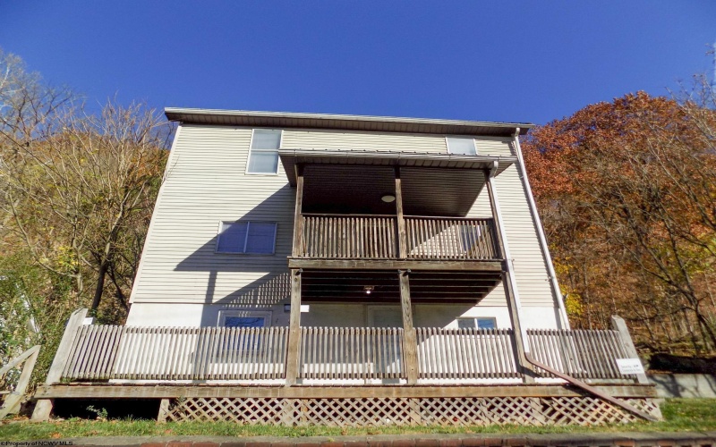 1951 Listravia Avenue, Morgantown, West Virginia 26505, ,Multi-unit/income,For Sale,Listravia,10157130