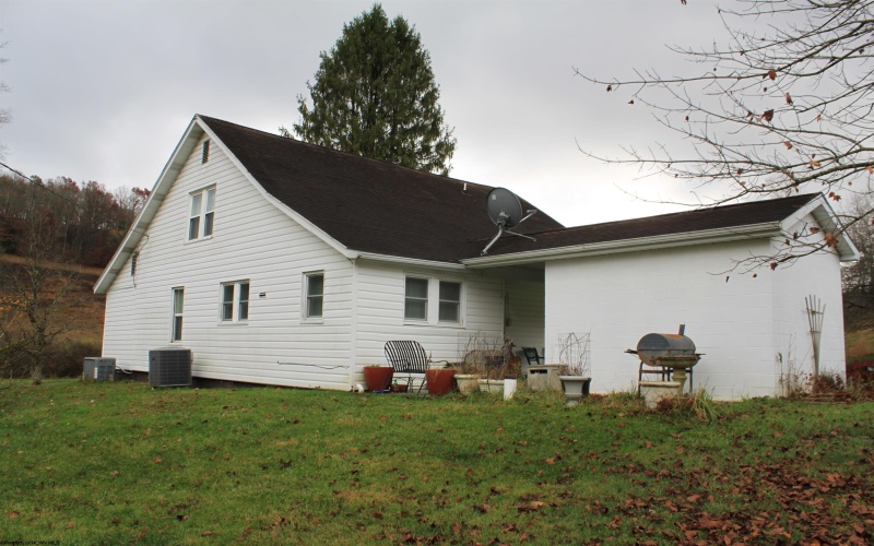 946 Meadow Fork Road, Camden on Gauley, West Virginia 26208, 3 Bedrooms Bedrooms, 9 Rooms Rooms,2 BathroomsBathrooms,Single Family Detached,For Sale,Meadow Fork,10157128