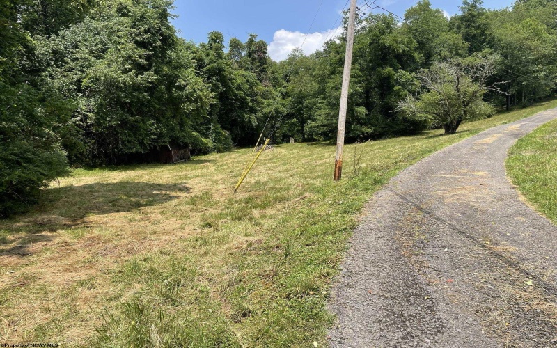 582 Simpson Run, Weston, West Virginia 26452, ,Lots/land,For Sale,Simpson,10154737