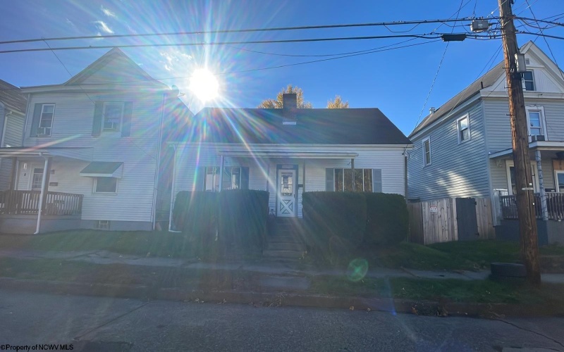 1607 Center Street, Moundsville, West Virginia 26041, 3 Bedrooms Bedrooms, 3 Rooms Rooms,1 BathroomBathrooms,Single Family Detached,For Sale,Center,10157192