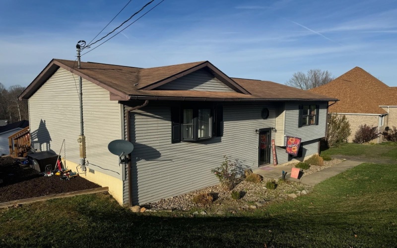 7005 Scenic View Drive, Fairmont, West Virginia 26554, 3 Bedrooms Bedrooms, 8 Rooms Rooms,2 BathroomsBathrooms,Single Family Detached,For Sale,Scenic View,10157209