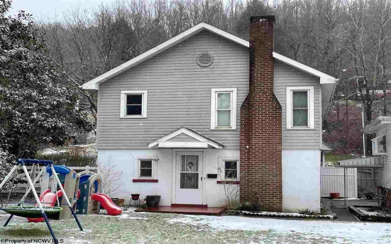 6 Heath Court, Weston, West Virginia 26452, 3 Bedrooms Bedrooms, 8 Rooms Rooms,1 BathroomBathrooms,Single Family Detached,For Sale,Heath,10157305