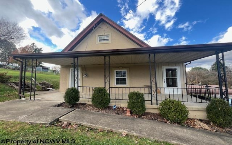 2345 Miller Avenue, Fairmont, West Virginia 26554, 3 Bedrooms Bedrooms, 6 Rooms Rooms,1 BathroomBathrooms,Single Family Detached,For Sale,Miller,10157308