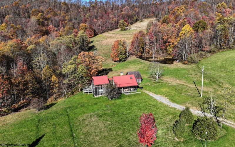 572 Deer Tracks Drive, Terra Alta, West Virginia 26764, 3 Bedrooms Bedrooms, 7 Rooms Rooms,2 BathroomsBathrooms,Single Family Detached,For Sale,Deer Tracks,10157311