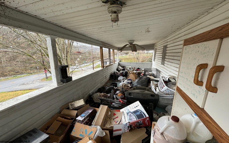 24 Elizabeth Street, Clarksburg, West Virginia 26301, 3 Bedrooms Bedrooms, 3 Rooms Rooms,1 BathroomBathrooms,Single Family Detached,For Sale,Elizabeth,10157338