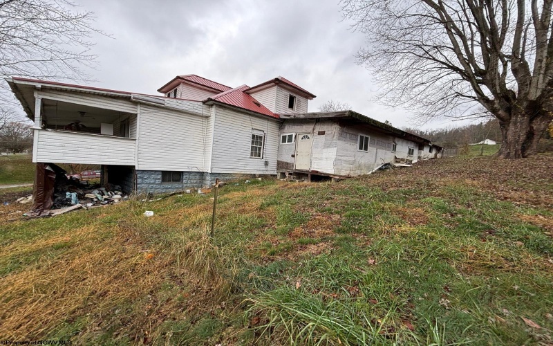 24 Elizabeth Street, Clarksburg, West Virginia 26301, 3 Bedrooms Bedrooms, 3 Rooms Rooms,1 BathroomBathrooms,Single Family Detached,For Sale,Elizabeth,10157338