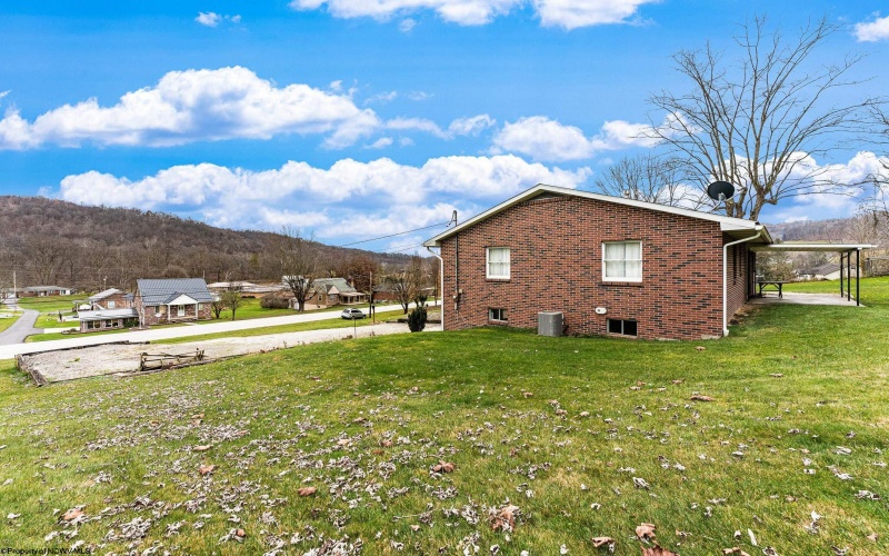 6525 Mason Dixon Highway, Blacksville, West Virginia 26521, 3 Bedrooms Bedrooms, 5 Rooms Rooms,2 BathroomsBathrooms,Single Family Detached,For Sale,Mason Dixon,10157353