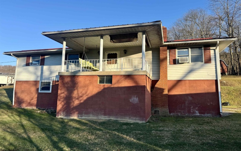 1496 Robinson Run Road, Rivesville, West Virginia 26588, 4 Bedrooms Bedrooms, 11 Rooms Rooms,2 BathroomsBathrooms,Single Family Detached,For Sale,Robinson Run,10157369