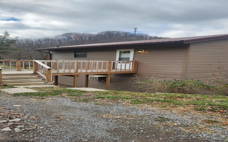 1752 Tyrone Road, Morgantown, West Virginia 26508, 1 Bedroom Bedrooms, 2 Rooms Rooms,1 BathroomBathrooms,Residential Rentals,For Rent,Tyrone,10157383