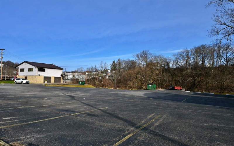 104 Park Boulevard, Clarksburg, West Virginia 26301, ,Commercial/industrial,For Sale,Park,10153682